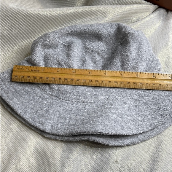 Unisex NWOT Terry Cloth Bucket Hat Light Grey Lined Size L/XL - Picture 7 of 7